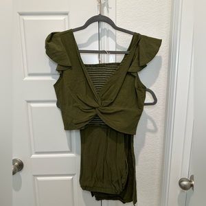 Matching set - pants with slit & matching cropped top - new never worn